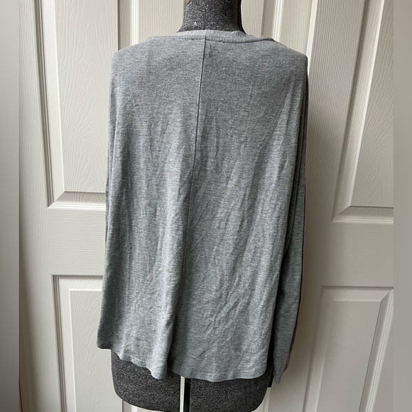 Forever 21 Sweater Women Gray Button Front Asymmetric Cardigan Medium - Picture 2 of 4